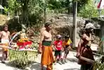 Momen 10 Sura, Warga Desa Samban Kendal Gelar Kirab dan Ritual di Sendang