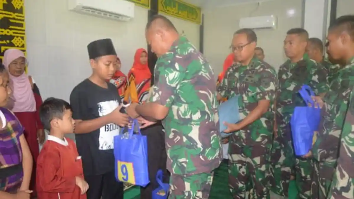 Komunitas Jumat Berbagi Yonif 9 Marinir Kembali Gelar Kegiatan Sosial