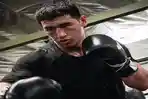 Dmitry-Bivol-saat-latihan.jpg