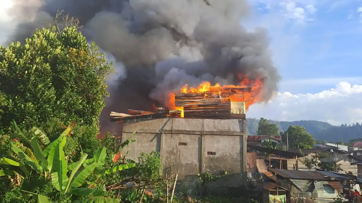BREAKING NEWS: 6 Rumah Warga di Kemili, Aceh Tengah Terbakar 