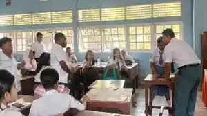 SMA-Negeri-2-Kupang-Berlakukan-Lima-Hari-Sekolah-di-Tahun-Ajaran-Baru.jpg