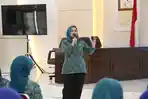 Ketua-TP-PKK-Kabupaten-Gowa-Priska-Paramita-Adnan-saat-Sosialisasi-Rakor-Posyandu.jpg