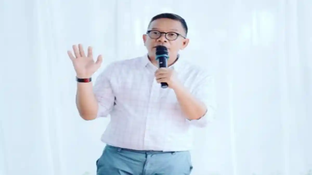 Postingan Roni Eks Kepsek SMPN 1 Prabumulih Panen Dukungan usai Dicopot, Jangan Takut Bersuara Pak