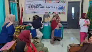 20231118_antrean-program-pace-jelas-imigrasi-sorong.jpg