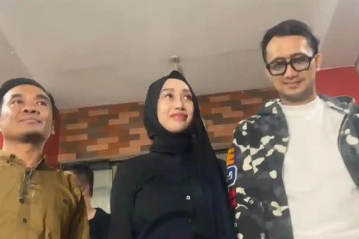 Kuasa Hukum Beberkan Rincian Kerugian Reza Gladys setelah Berseteru dengan Nikita Mirzani