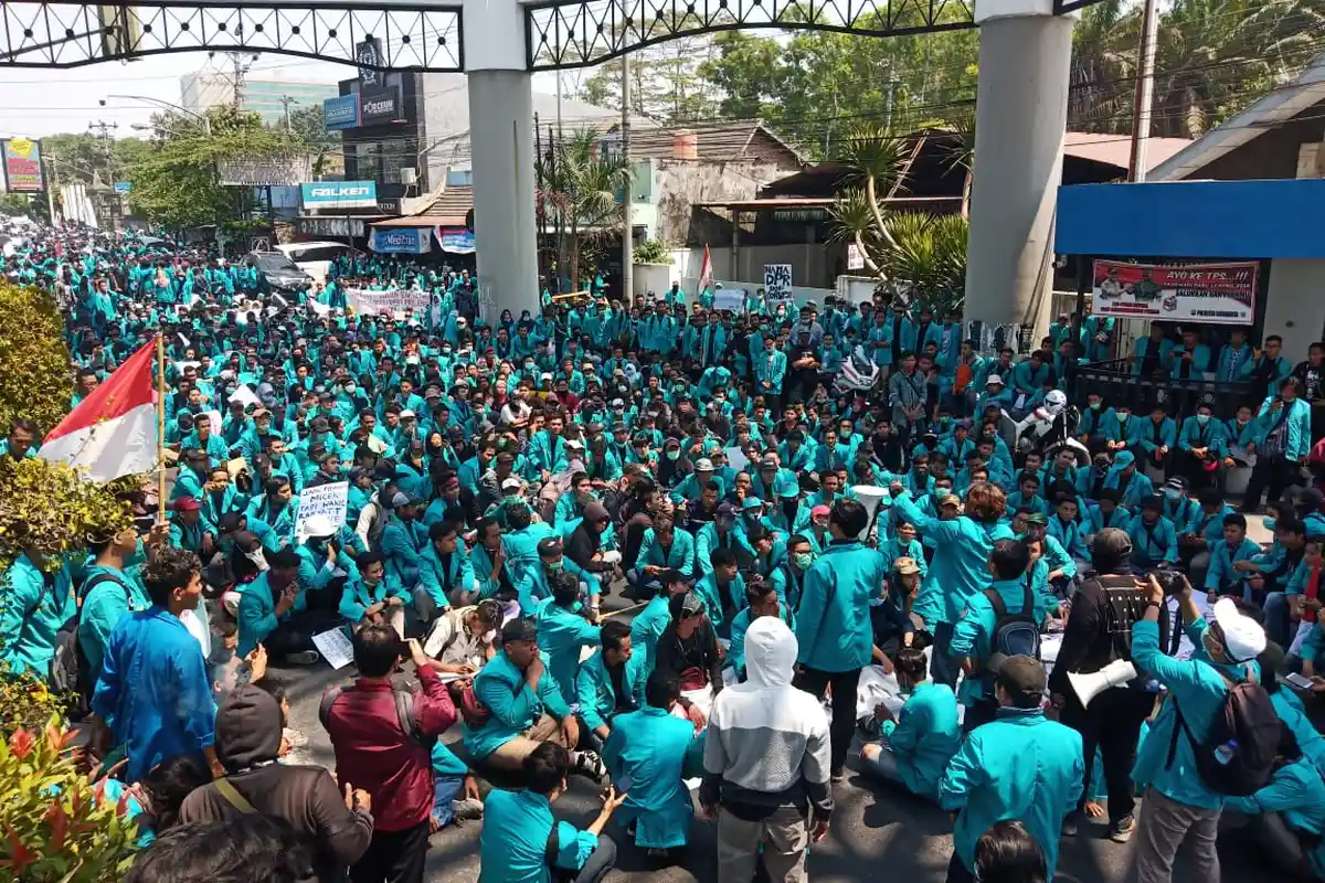 Demonstrasi Mahasiswa Melebar di Berbagai Wilayah, Jokowi Tolak Tuntutan Cabut UU KPK