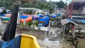 truk-Pelabuhan-Galala.jpg