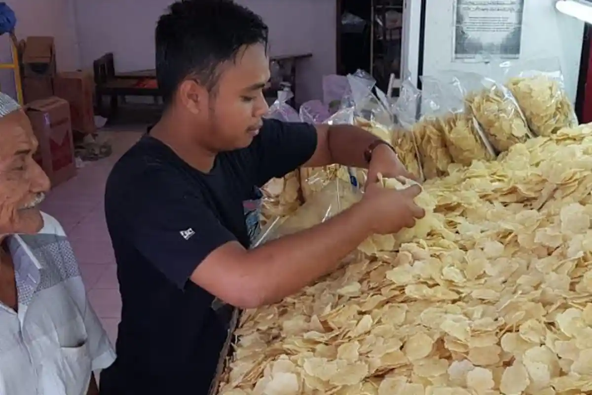 Harga Kerupuk Mulieng di Pidie Dipengaruhi Harga Biji Melinjo, Ini Variasi Harganya