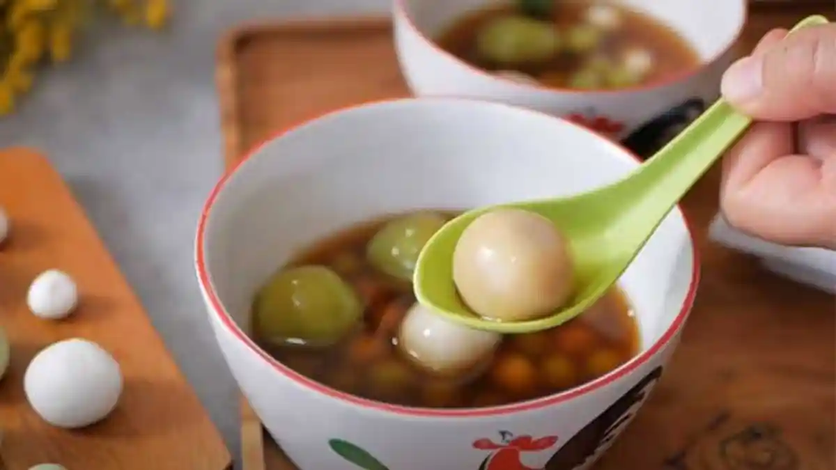 Resep Ronde Tepung Ketan dengan Kuah Jahe