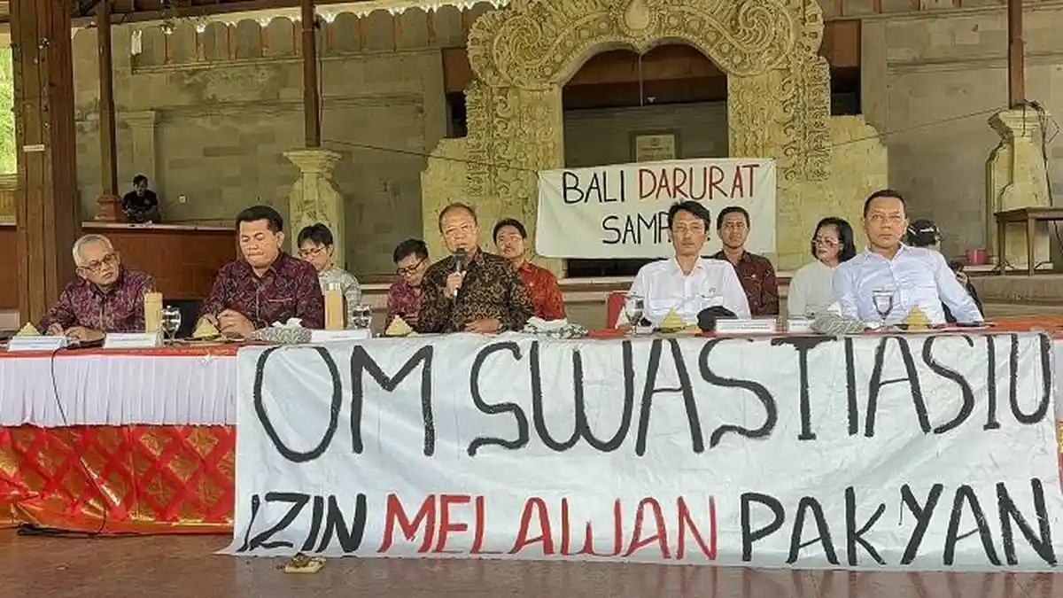 Temui Mahasiswa dan BEM Unud, Koster Jabarkan Update Penanganan Sampah di Bali 