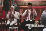 Tri-Rismaharini-KH-Zahrul-Azhar-Asumta-atau-Risma-Gus-Hans-resmi-mendaftar.jpg