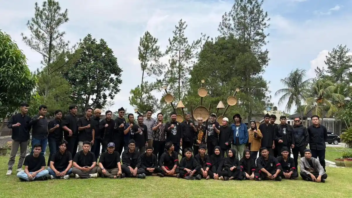 Tjakra Poetra Padjadjaran Tekankan Ekonomi Gotong Royong untuk Jawab ...