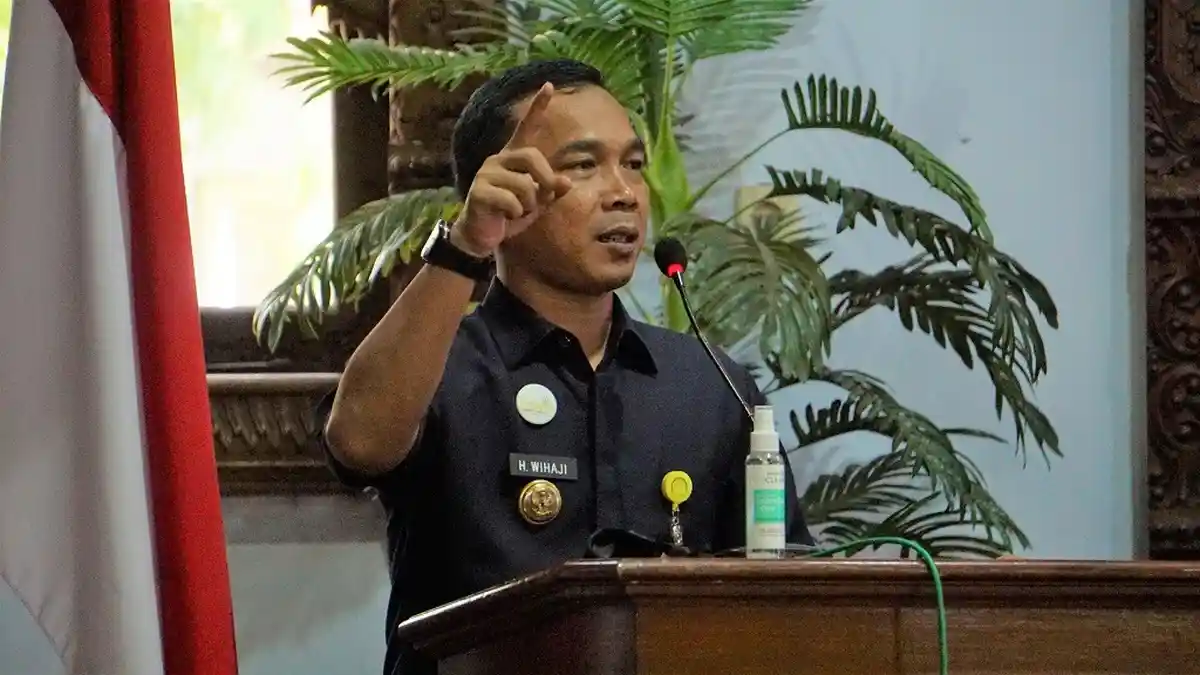 Evaluasi Simulasi PTM di Batang, Wihaji Temukan Siswa Teledor Tak Pakai Masker di Kelas