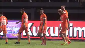 Selebrasi-Gol-Adam-Alis-Borneo-FC-01.jpg