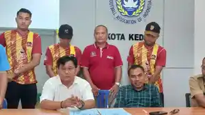 Budiardjo-Thalib-kaos-putih-saat-bersama-Inter-Kediri-tahun-2025-lalu.jpg
