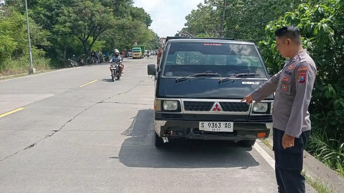Kecelakaan Maut di Bojonegoro, Pengendara Motor Tewas Hantam Mobil Pikap dari Arah Berlawan