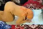 Ibunda Jokowi Sujiyatmi Sujud Syukur