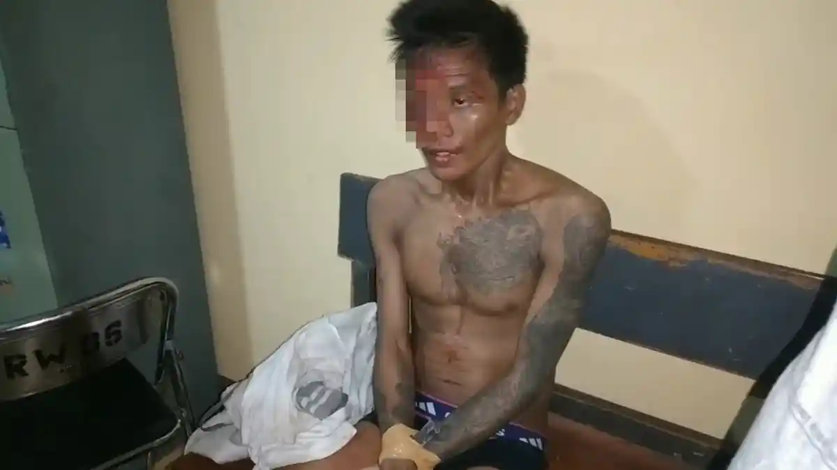 Kepergok Curi Perhiasan Emas, Maling di Duren Sawit Babak Belur Diamuk Warga