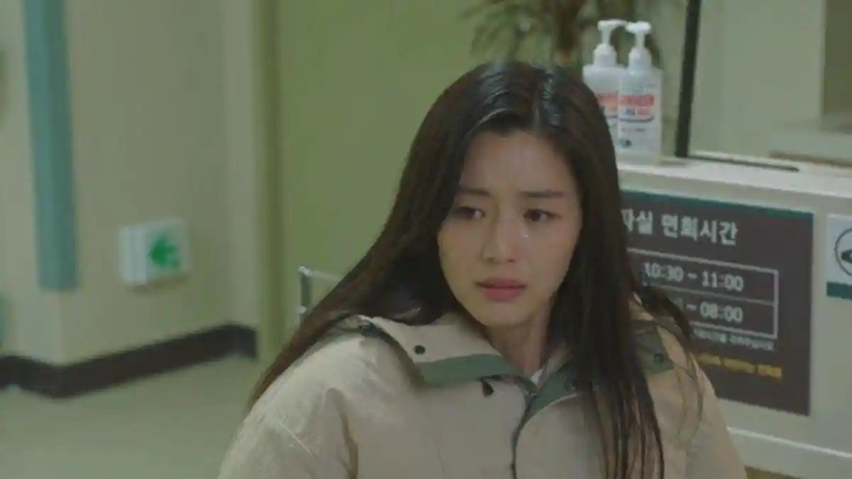 Sinopsis Drama Korea Jirisan Episode 16, Yi Kang dalam Bahaya, Sol Bertemu Arwah Hyun Jo