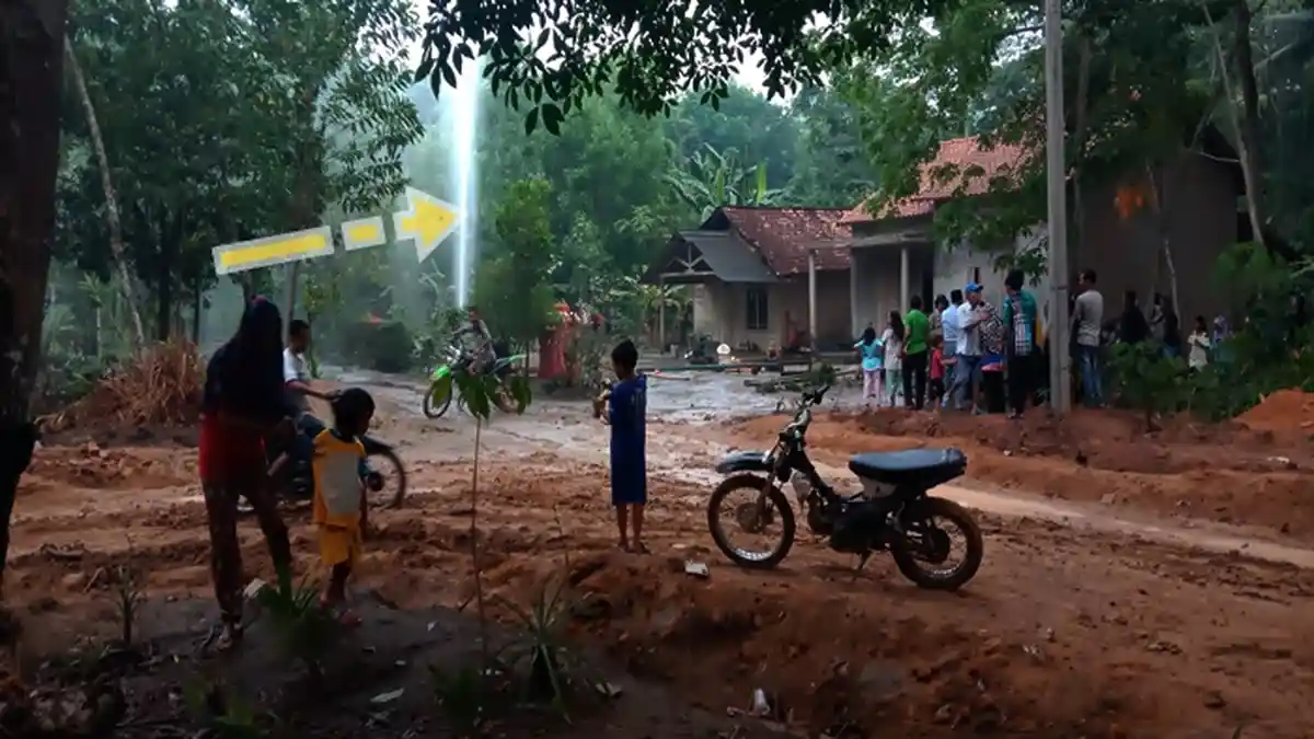 Sumur Bor di Mesuji Masih Menyemburkan Air, Warga Luar Mesuji Mulai Berdatangan