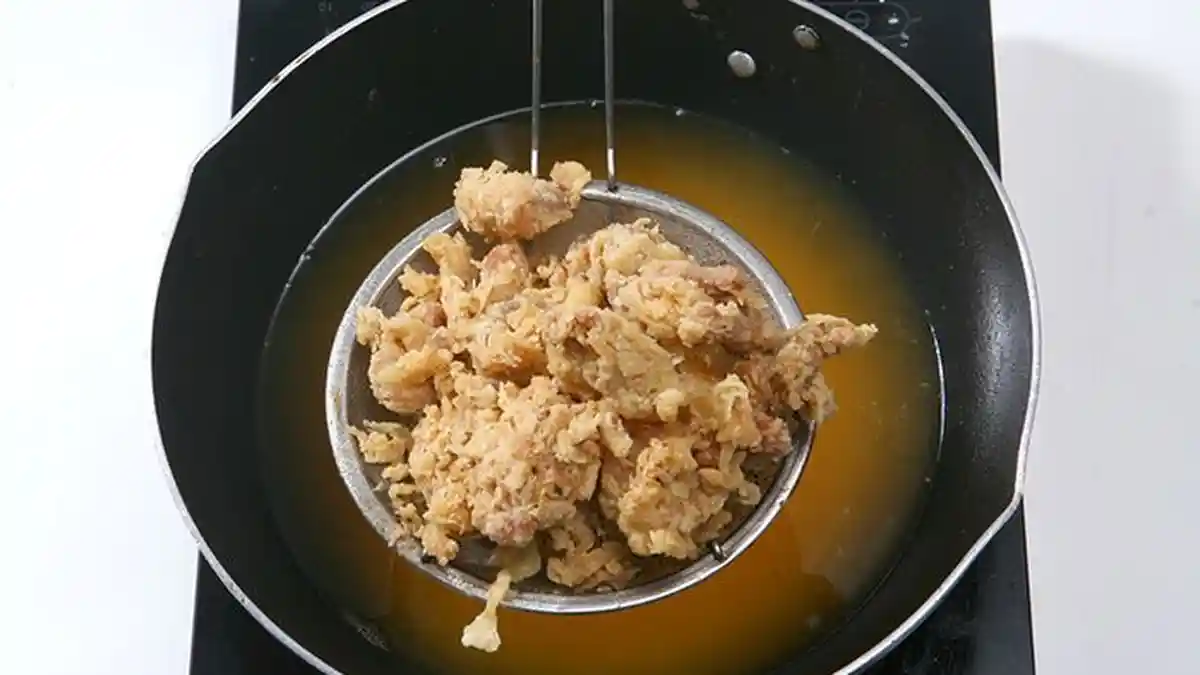 Cara Simpan Minyak Goreng Bekas agar Tidak Mudah Bau dan Bisa Dipakai Masak Lagi