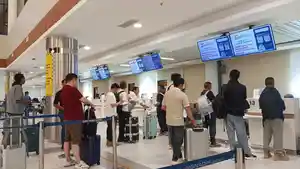Potret-oenumpang-di-ruang-tunggu-boarding-tiket-bandara-Hang-Nadim-saat-libur-imlek.jpg