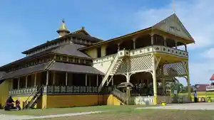 Istana-Kadriah-peninggalan-Kesultanan-PontianakKOMPASHARIS-FIRDAUS.jpg