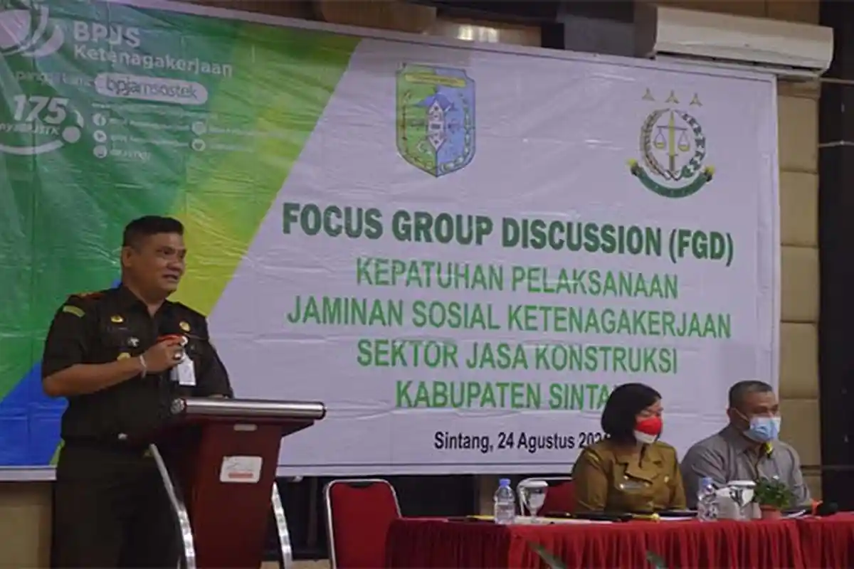 Kejari Sintang Setorkan Rp 492. 378.424 ke Negara