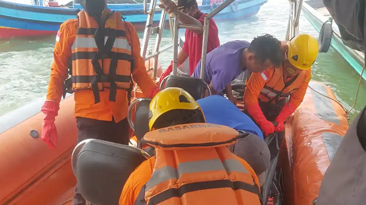 Tim SAR Gabungan Berhasil Temukan Seorang Nelayan Tenggelam di Perairan Tanjung Satai