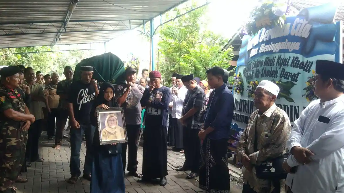 Siti Zahro Cucu Terakhir Kiai Sholeh Darat Wafat di Usia 98 Tahun, Dimakamkan di Bergota Semarang