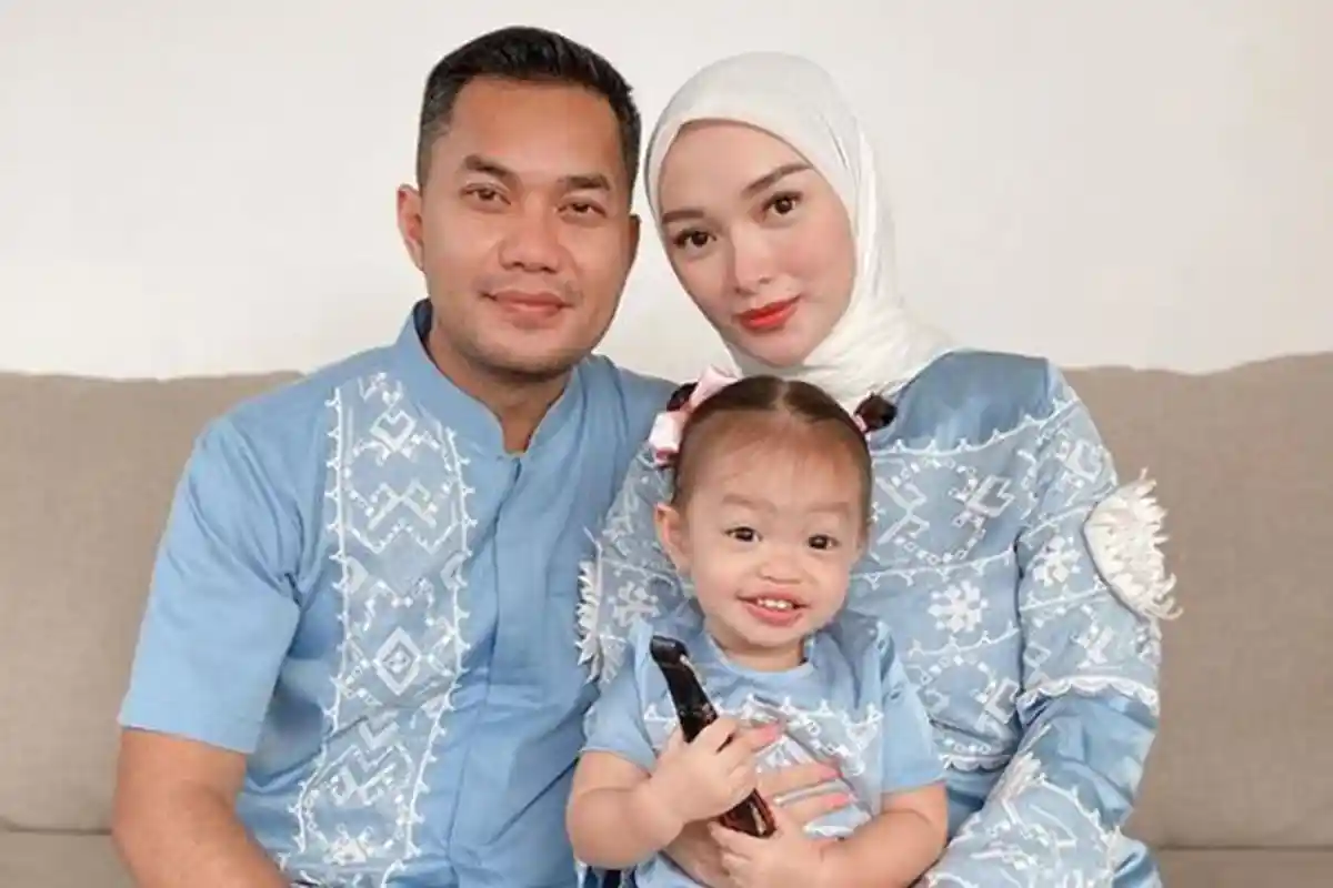 ANAK KEDUA Zaskia Gotik Lahir, Sirrajuddin Mahmud Bahagia, Sudah Ada Nama Panggilan: Dede Utun