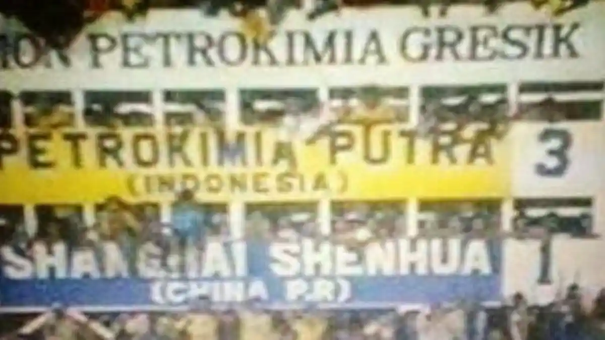 Shanghai Shenhua Pernah Takluk di Kandang Petrokimia Gresik