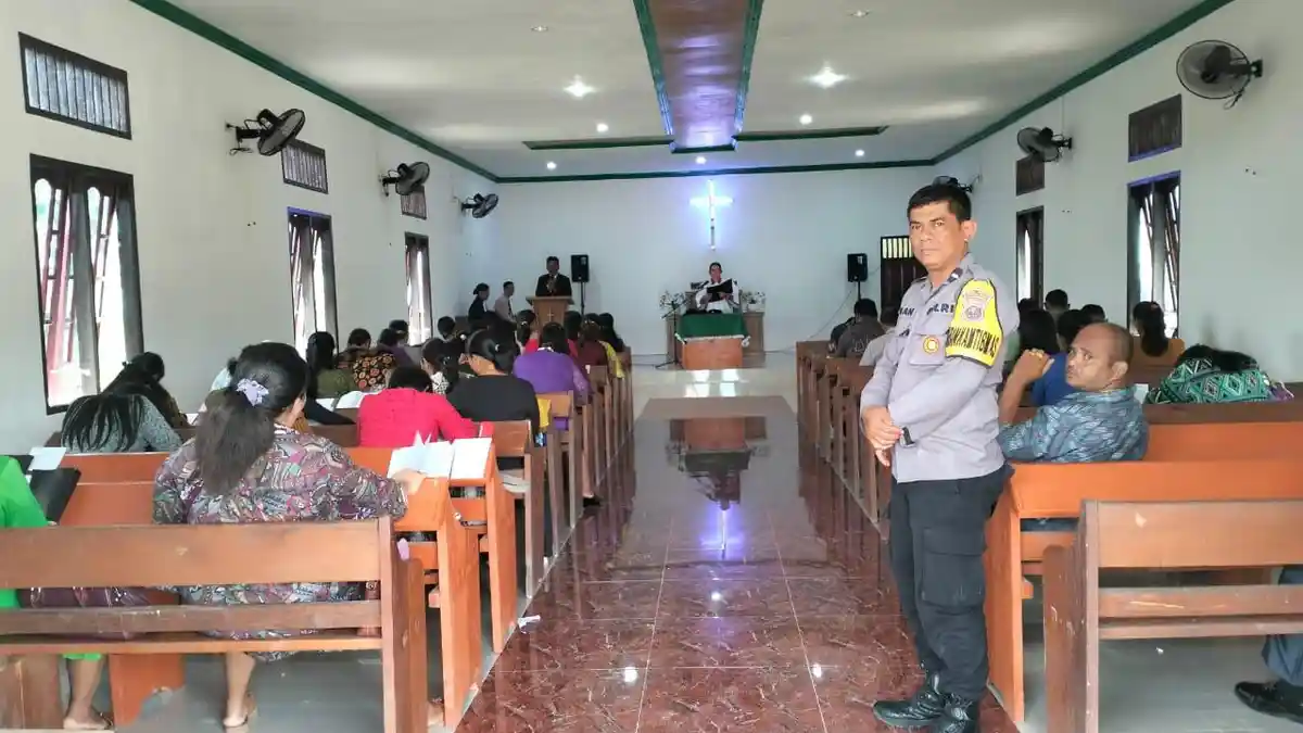 Berikan Rasa Aman dan Nyaman, Polsek Barumun Tengah Laksanakan Pengamanan Gereja