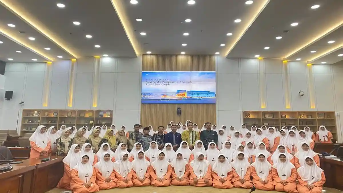 Ponpes Darul Amanah Kunjungi DPR, Anggota Komisi VI Berharap Lahir Calon Legislator dari Pesantren - Tribunnews.com