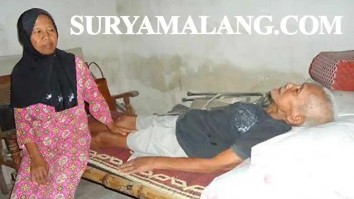 Tak Ada Biaya Berobat,  Dawi Hanya Tahan Sesak Napas yang Dideritanya