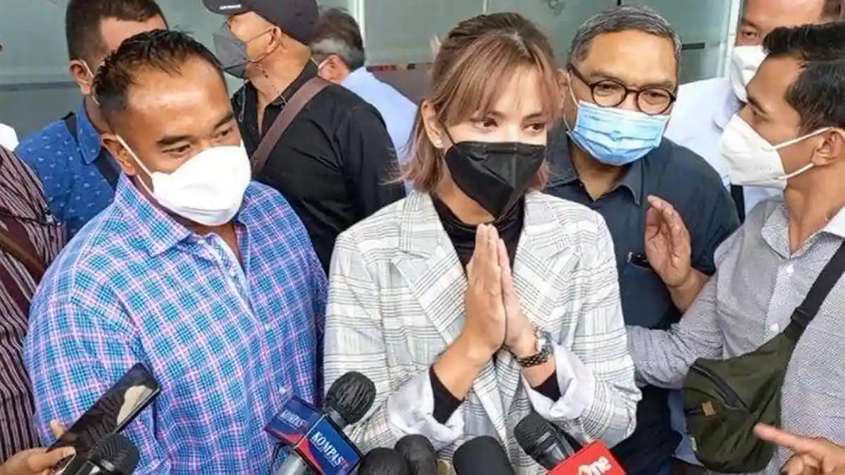 Dikabarkan Gugat Cerai,Ternyata Nia Ramadhani Pernah Minta Pisah Ranjang dari Ardi Bakrie Gegara Ini