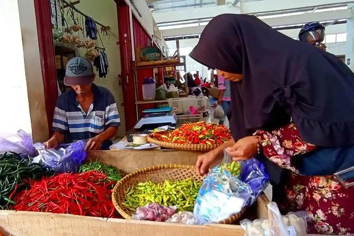 Harga Cabai dan Bawang di Pasar Tambak Banyumas Masih Stabil, Belum Terdampak Kenaikan Harga BBM
