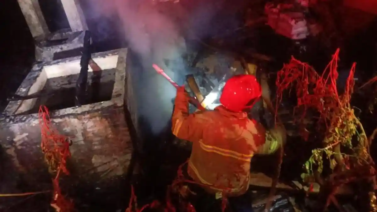 Rumah di Wongsorejo Banyuwangi Ludes Terbakar, Api Diduga Berasal dari Puntung Rokok