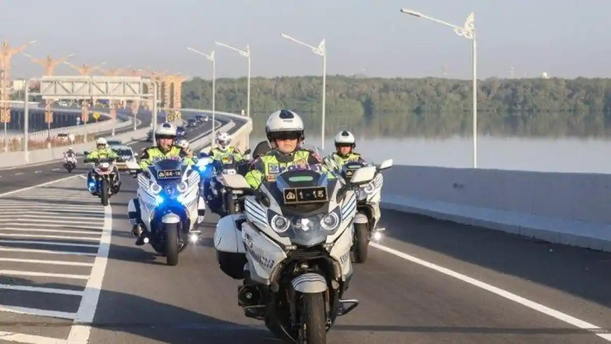 AWAS, Jangan Pakai Sandal Jepit Saat Kendarai Sepeda Motor, Polisi akan Lakukan Ini ke Pengendara