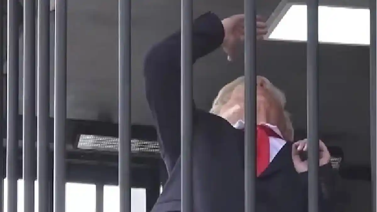 Iran Pamerkan Penampakan Donald Trump di Dalam Penjara Tengah Kota Teheran