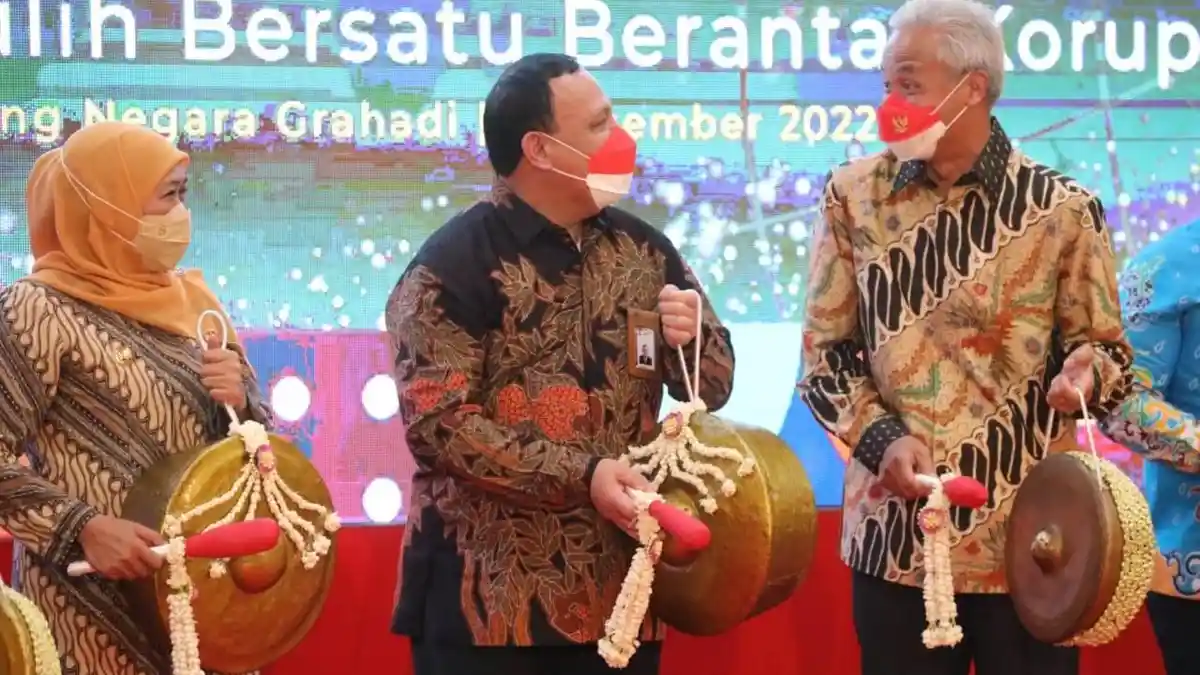 Di Hadapan Khofifah, Ganjar Paparkan Efektivitas Pendidikan Antikorupsi di 23 SMA/SMK di Jateng