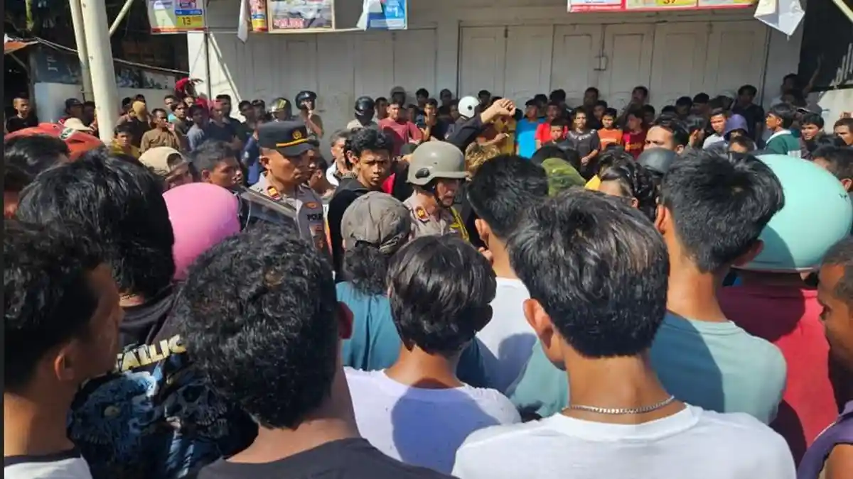 Penjarahan Minimarket di Sibolga imbas Bencana Alam,  16 Orang Diamankan