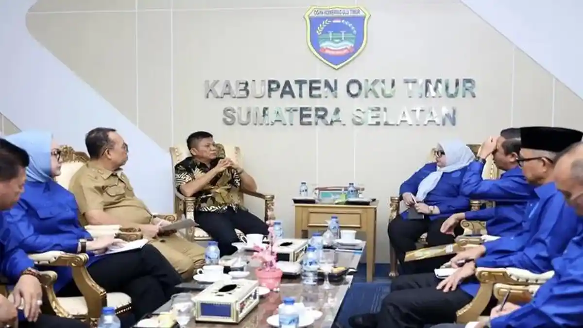 OKU Timur Pertahankan Predikat Pelayanan Publik Terbaik, Sinergi dengan DPRD Sumsel Diperkuat