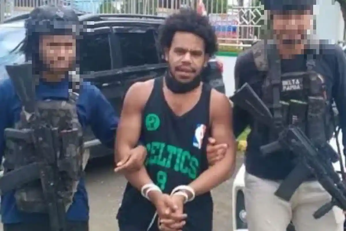 KKB Papua Tersangka Pembunuhan Diserahkan ke Jaksa, Mengungkap Latar Belakang Kejahatan yang Keji