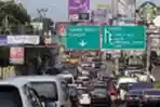 Jalan Menuju Puncak Macet
