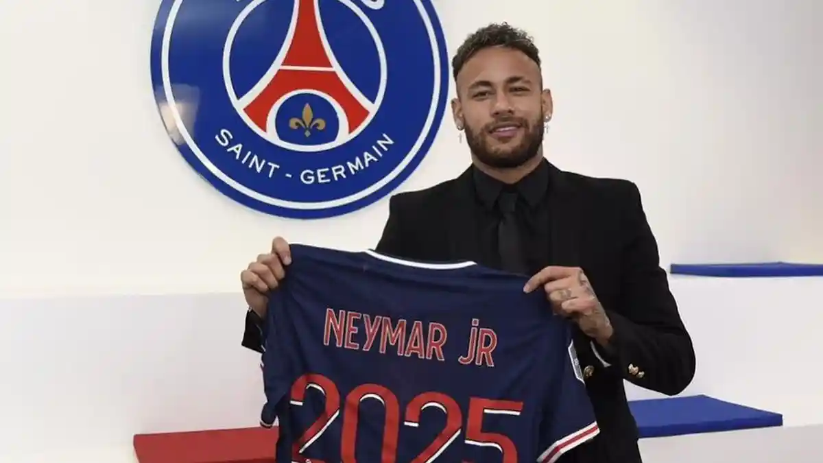Neymar Pilih Bertahan Di PSG Bergaji Rp 64 Juta Perjam, Alasannya Perpanjang Kontrak Bukan Duit