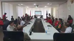 lagi-rapat-persiapan-entikong.jpg