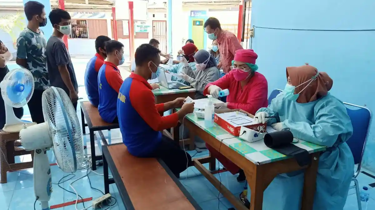 Sebanyak 733 Orang Warga Binaan Lapas Klas II A Jambi Divaksinasi Covid-19
