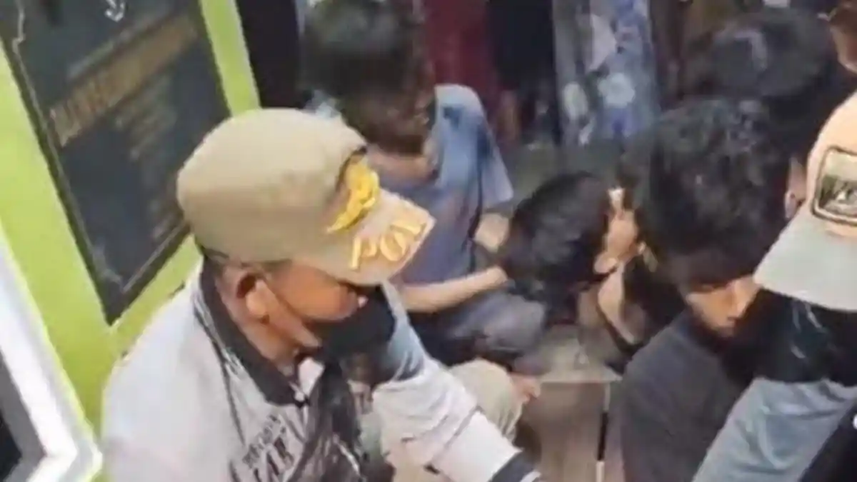 Nasib 3 Remaja di Surabaya Dipaksa Makan Kecubung, Efeknya Berhalusinasi Guling-guling di Jalan