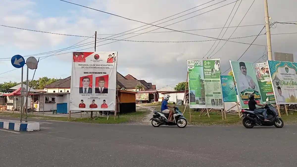 Sebentar Lagi Pilkada 2024 Berlangsung! Poster dan Baliho Bacalkada Menjamur di Kota Tual Maluku